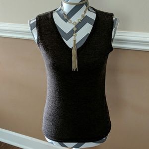 ✨Ann Taylor✨100% Wool Sleeveles Top